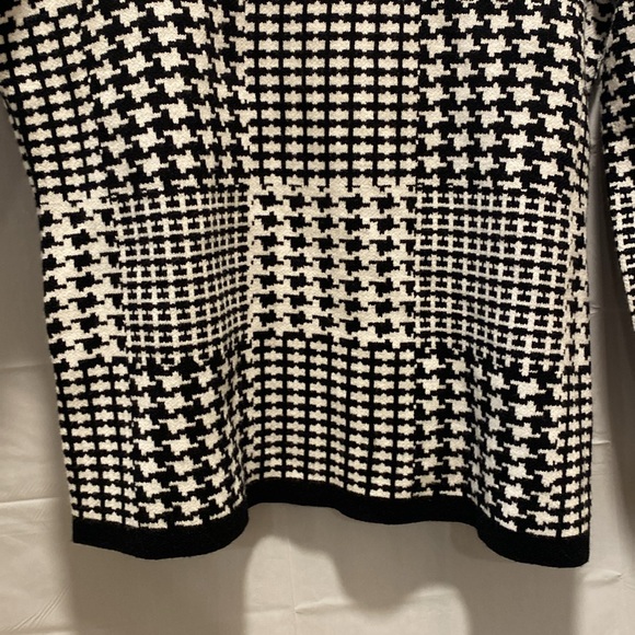Joseph A. Houndstooth Mockneck Sweater Size Small - Picture 5 of 13